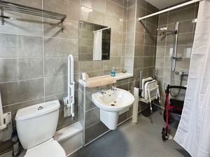 Downstairs Wet Room- click for photo gallery